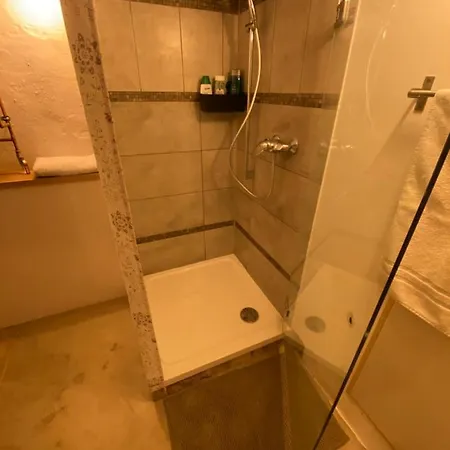 Apartment Art Boutique Budget Im Hinterhof Altstadt *