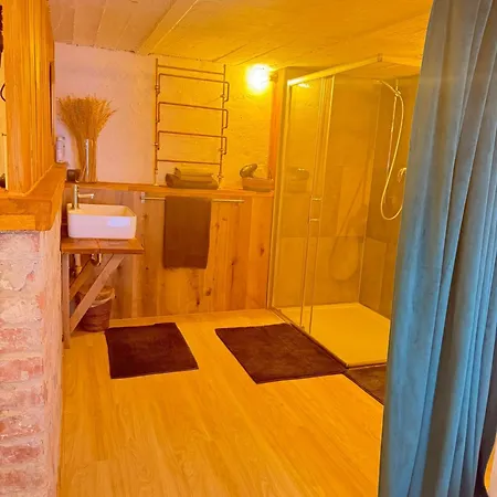 Art Boutique Budget Im Hinterhof Altstadt Mit Klimaanlage